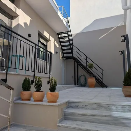 Semesterbostad Ekavis House And Terrace *