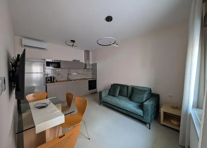 Ekavis House And Terrace *